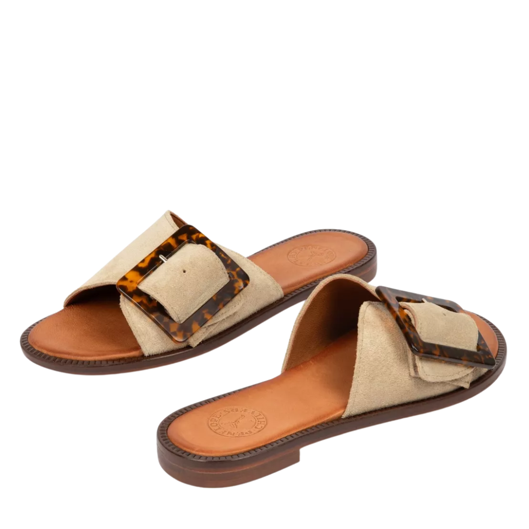 Biarritz Buckle Sandal in Camel