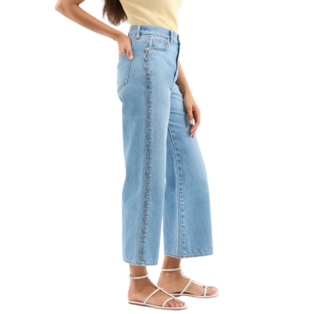 Taylor Scalloped Cropped Jean in Nova