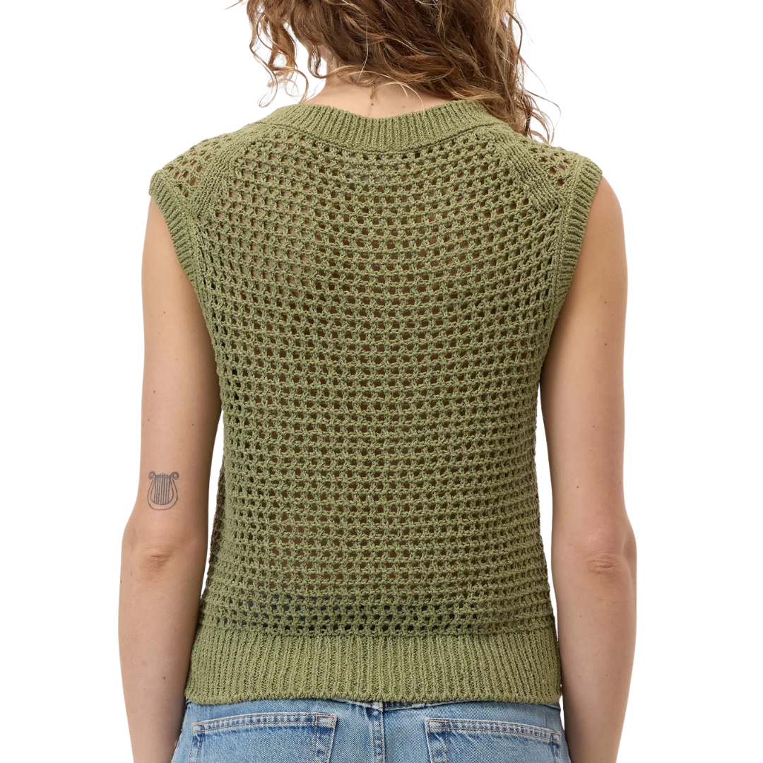 Crew Neck Vest in Hunter Green