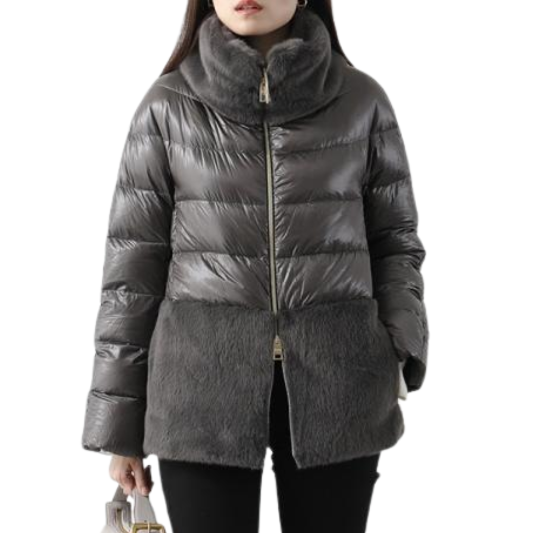 Cape in Nylon Ultralight and Lady Alternative Fur in Slate Grey