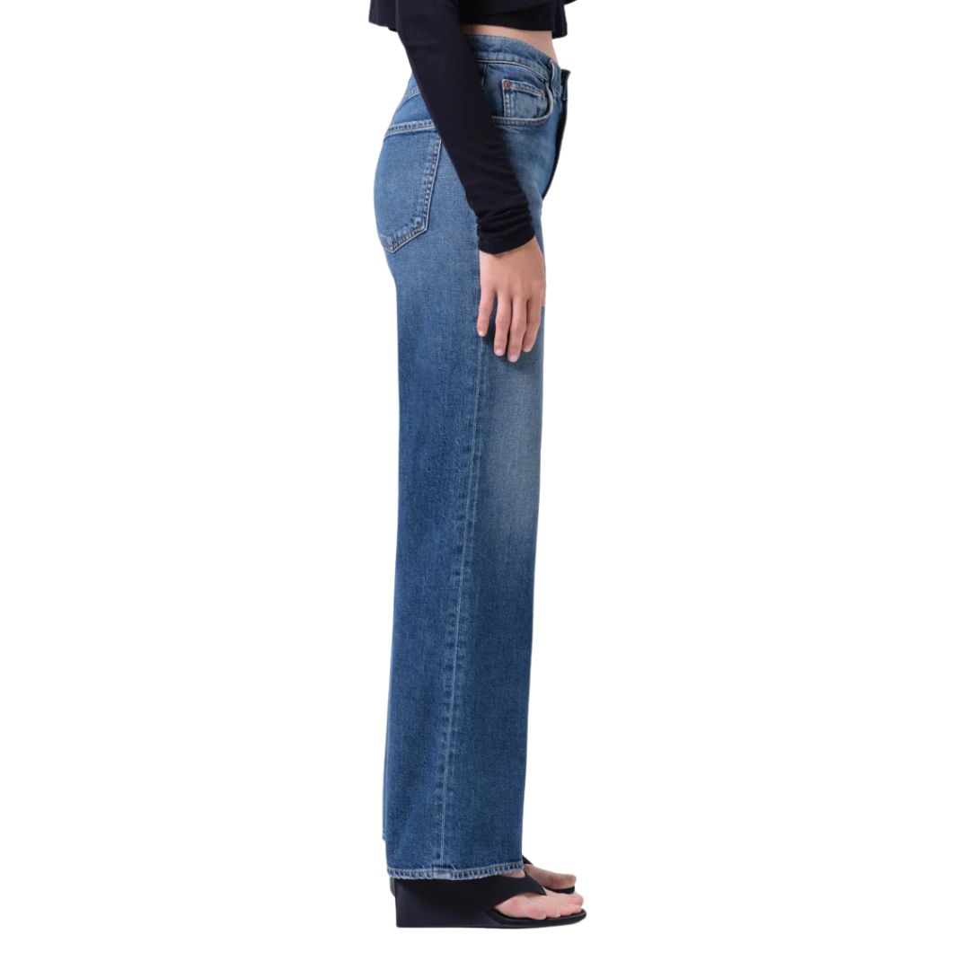 Harper Straight Jean in River