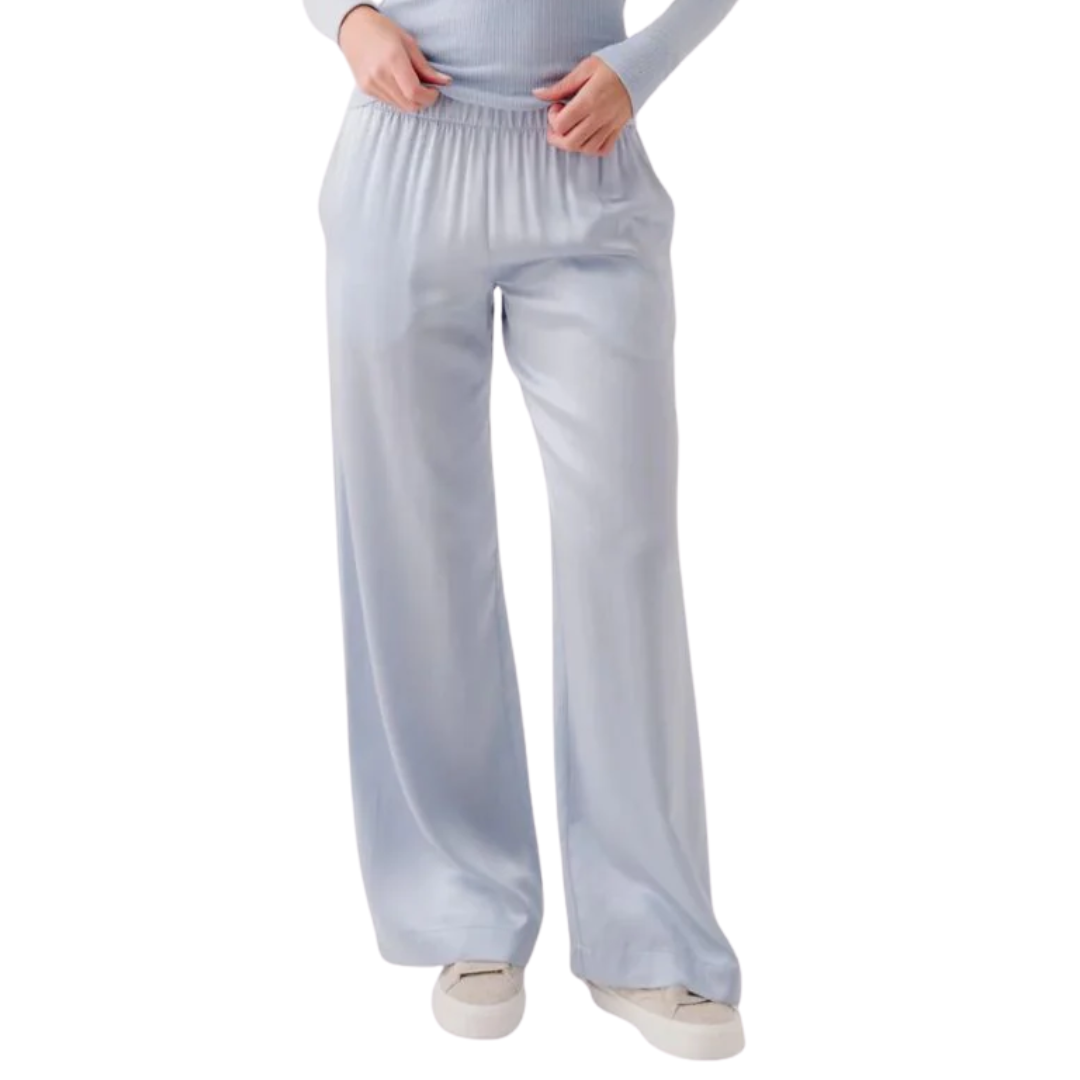Brynn High Rise Pull On Wide Leg Silk Pant in Whisper
