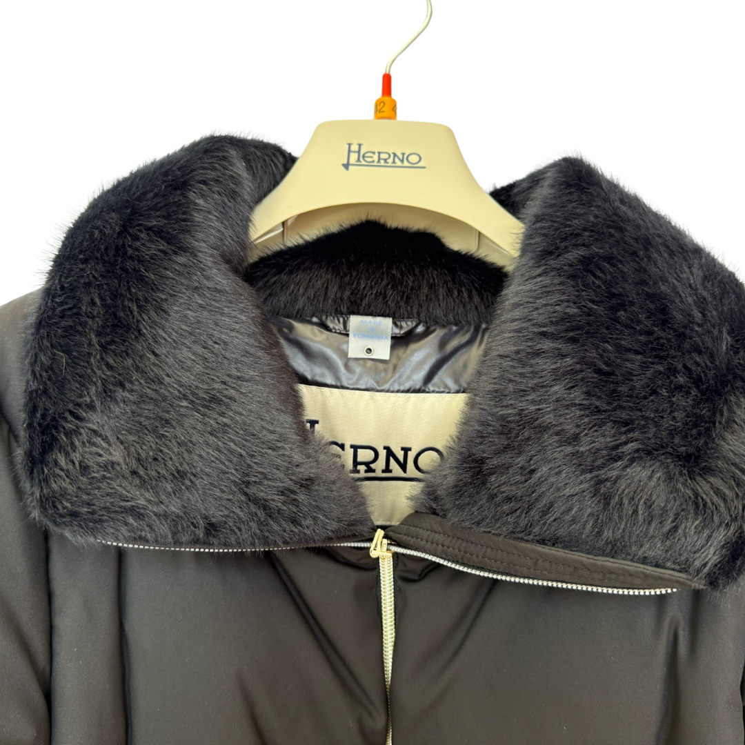 Faux Fur Collar Jacket in Black