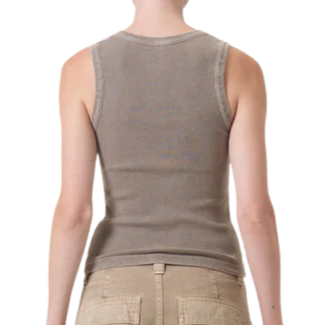 Poppy Tank in Trail