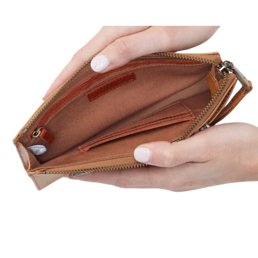 Zenith Wristlet in Natural