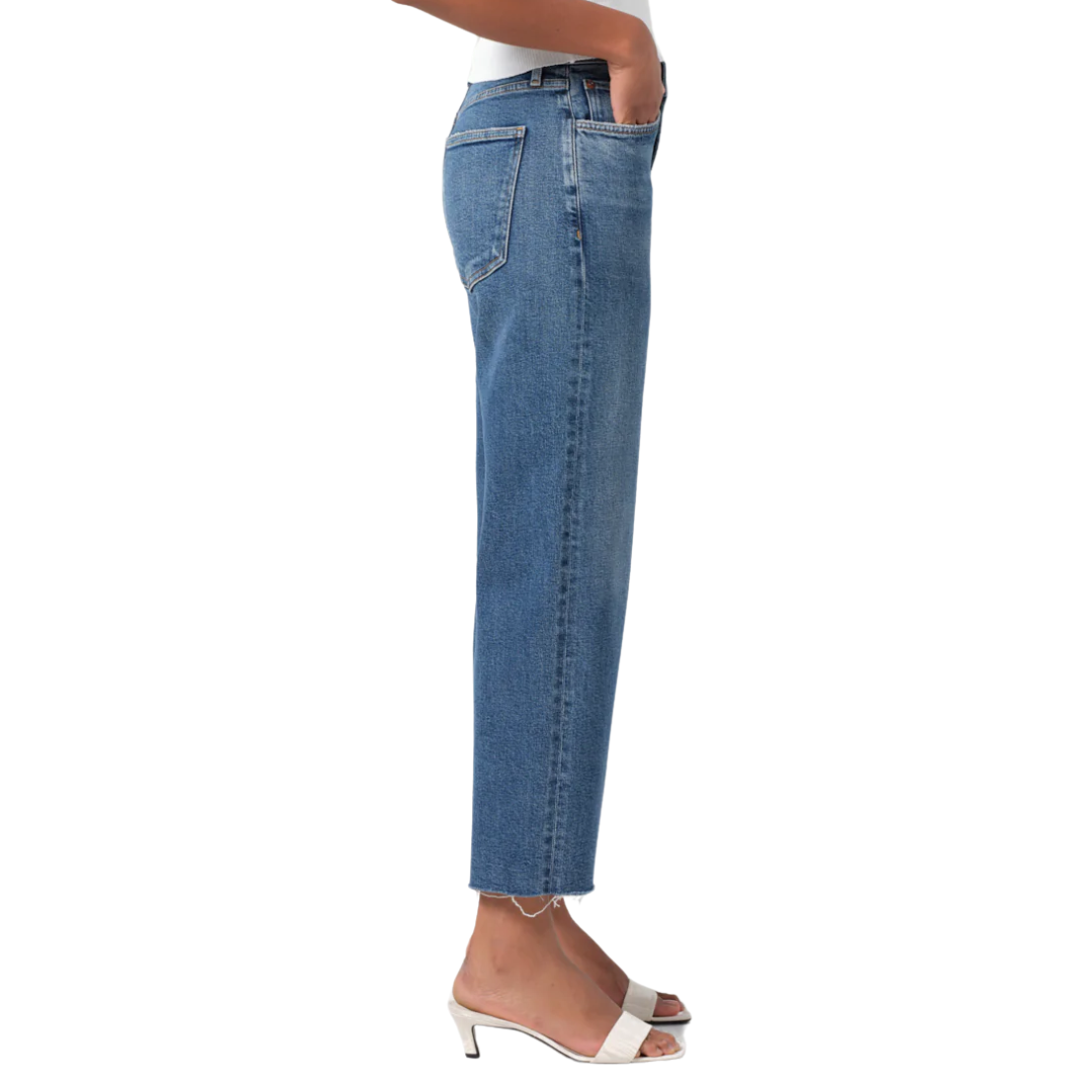 Harper Crop Jean in Motion