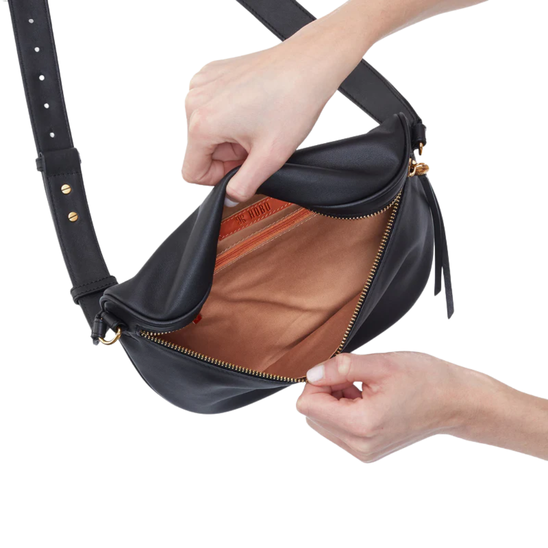Juno Belt Bag in Smooth Black