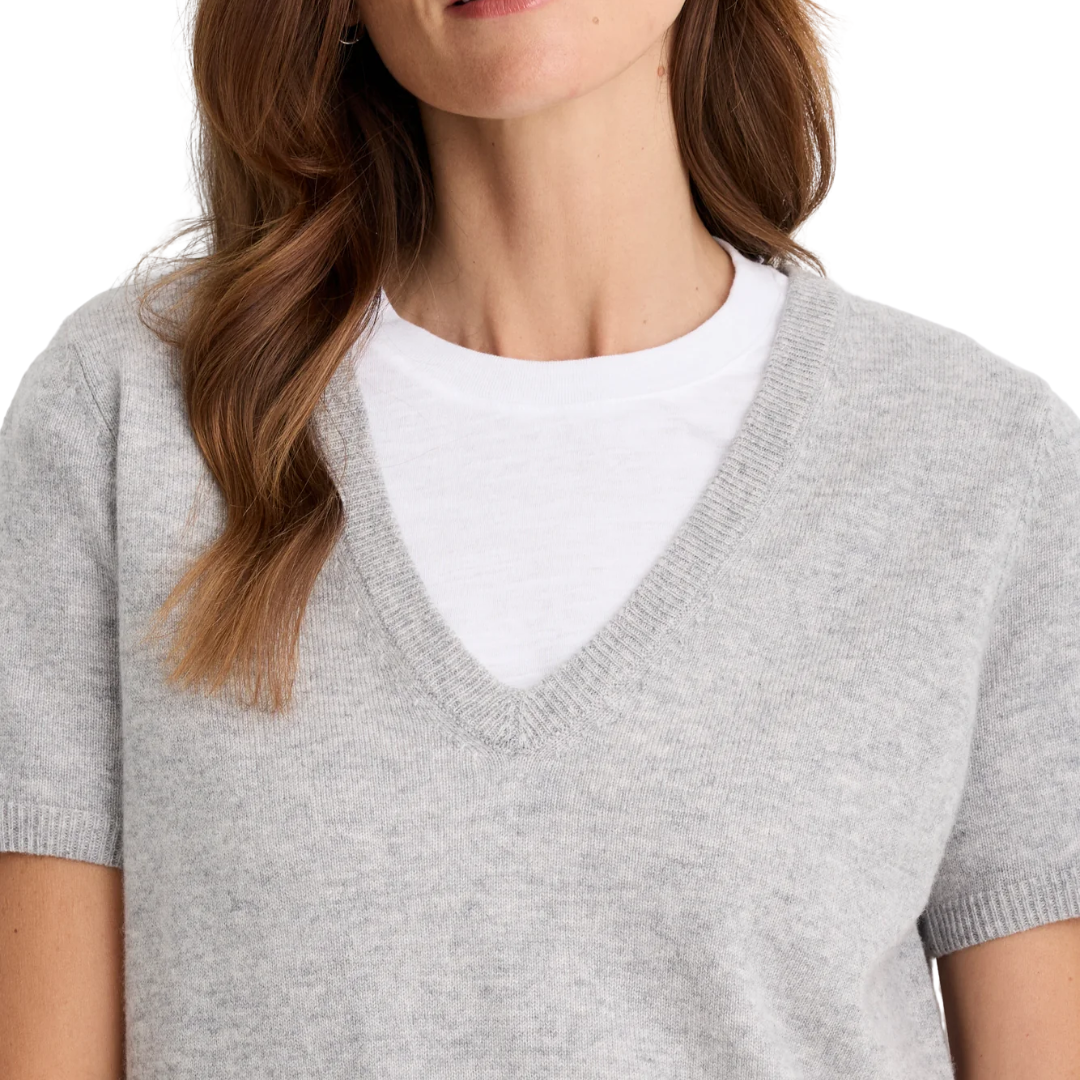 Kadri Cashmere V-Neck Tee in Heather Grey