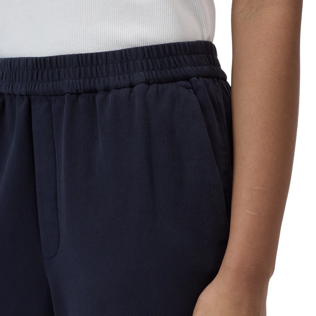 Sondra Pant in Dark Night