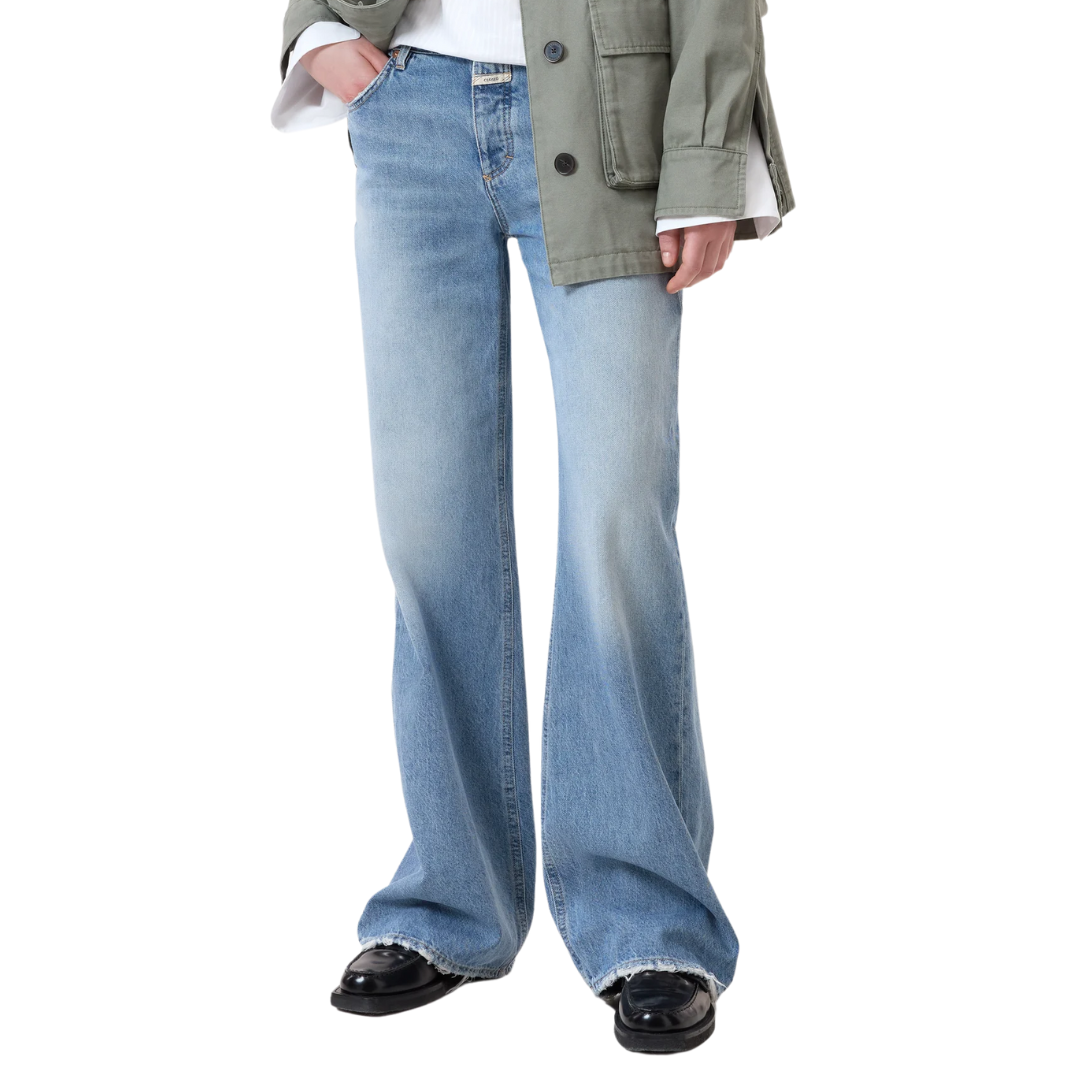 Gillan in Light Blue