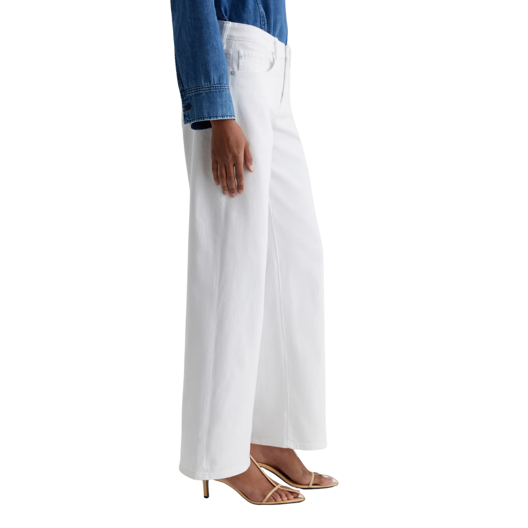 Adria in Gallery White