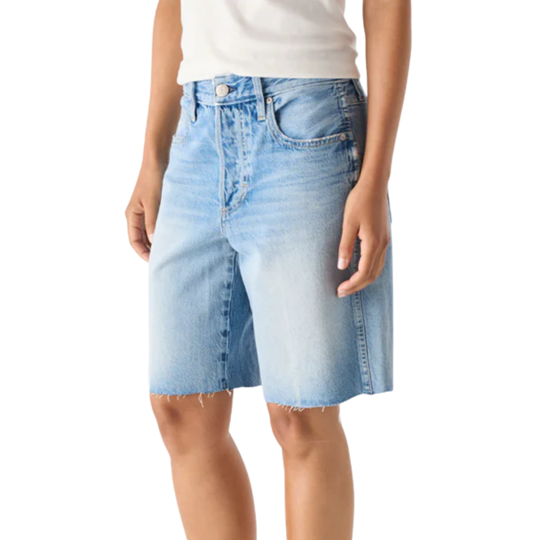 Steph Short in Breeze