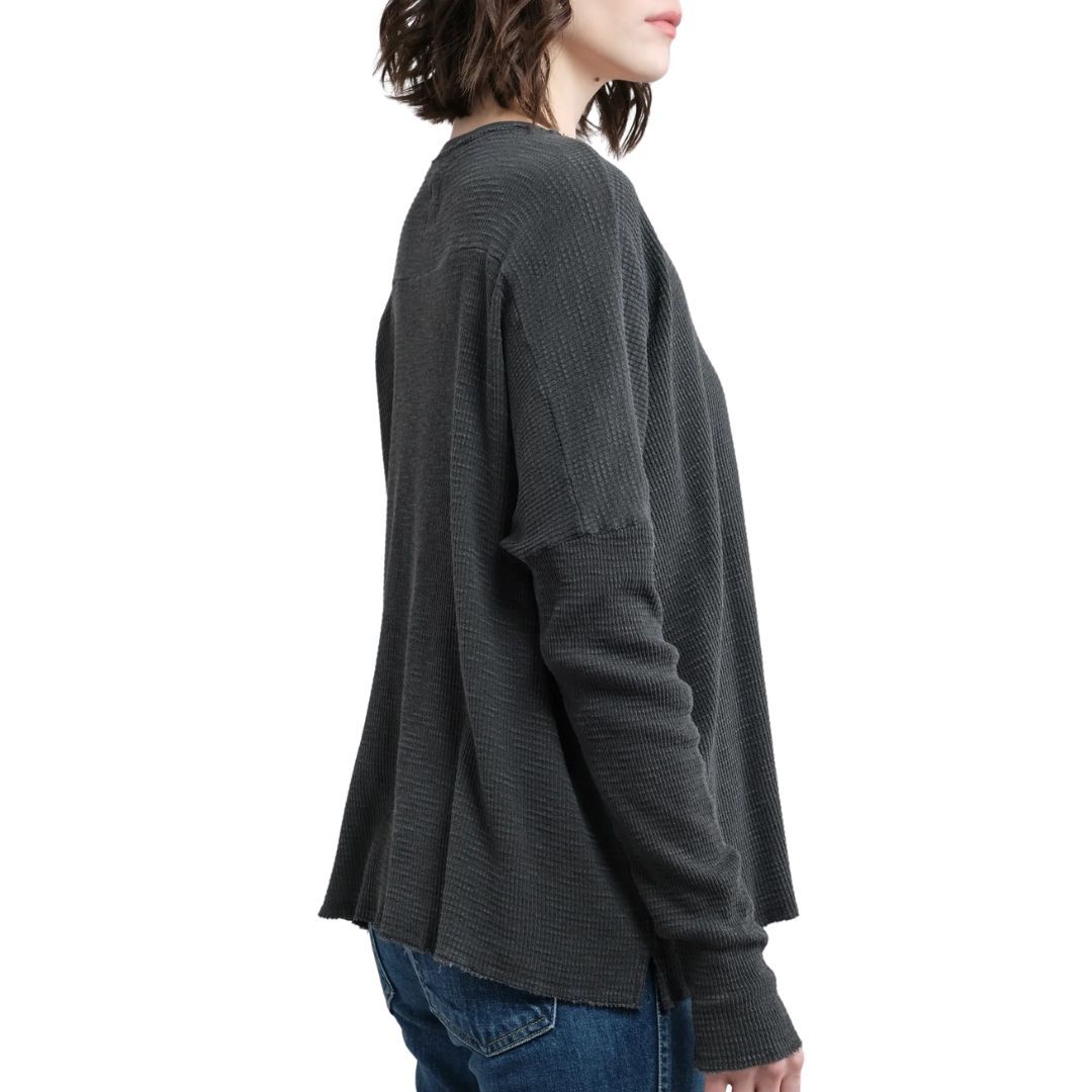 Abbot Slim Sleeve Henley in Pigment Black