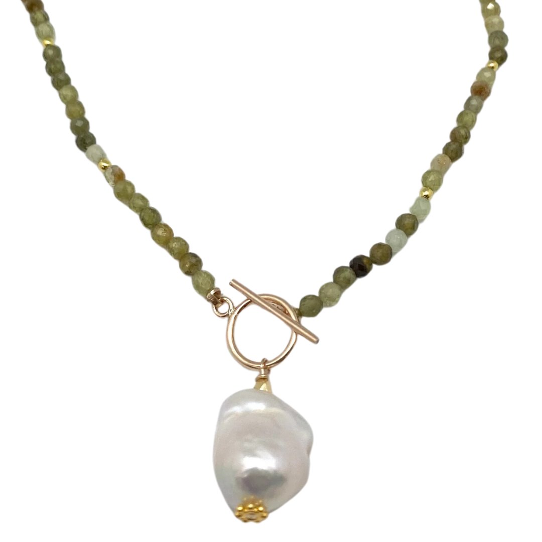 Carol Necklace in Green Garnet