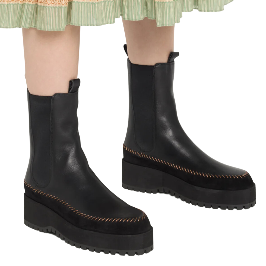 Jodie Chelsea Lug Sole in Noir