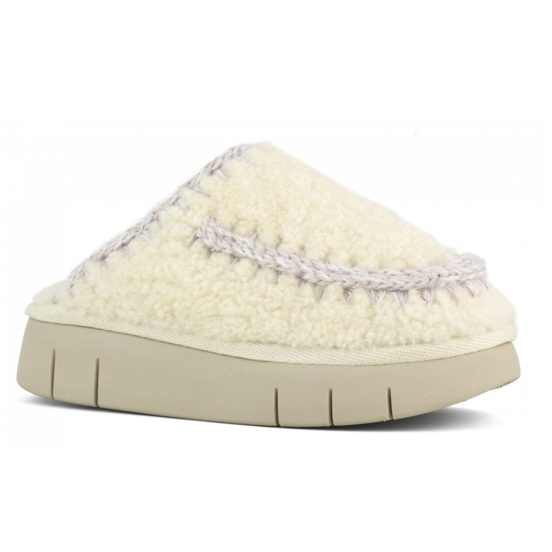 Bounce Clog Curly Sheepskin in Vanilla