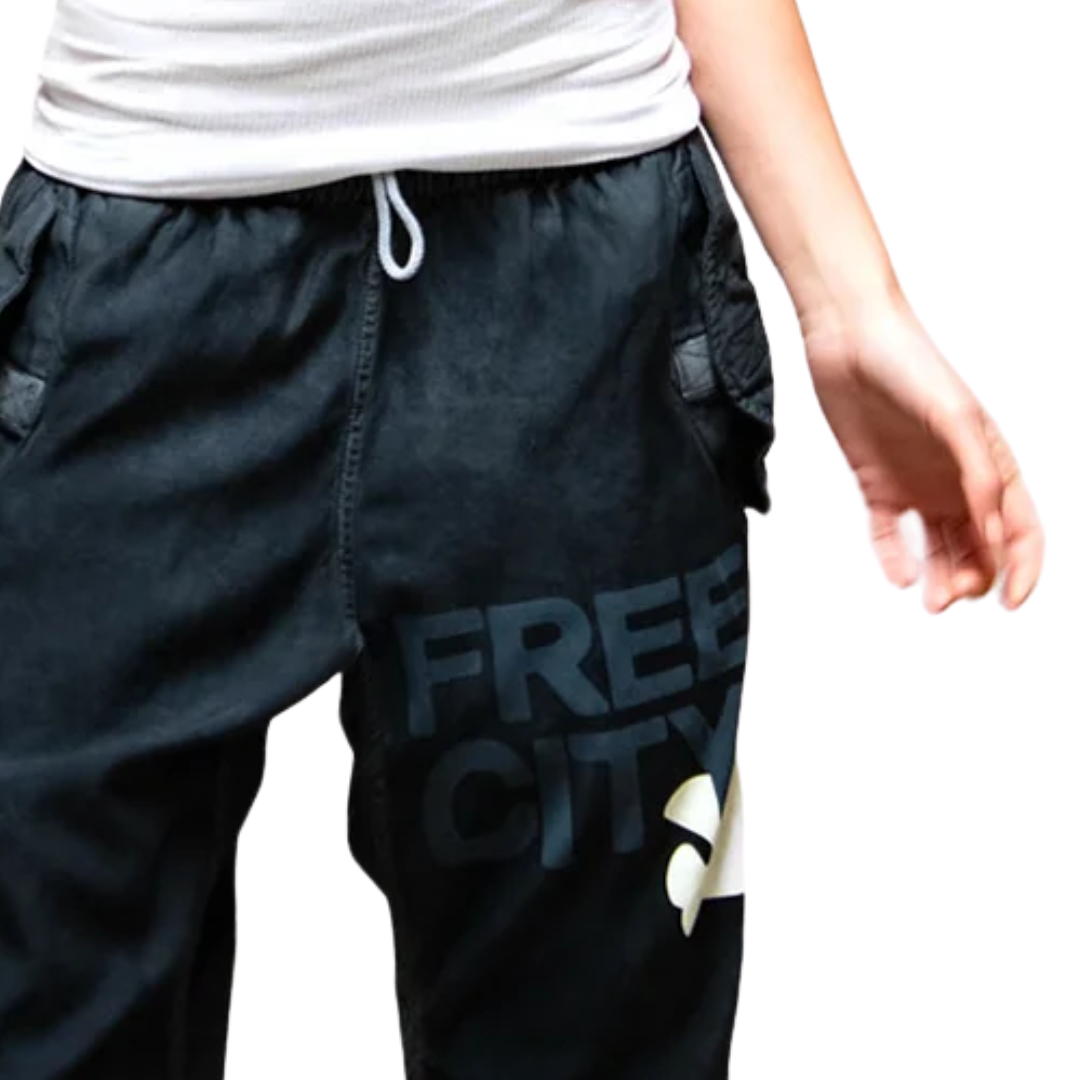 Flap/Snap Matte/Satin Airjump Pant in Super Black