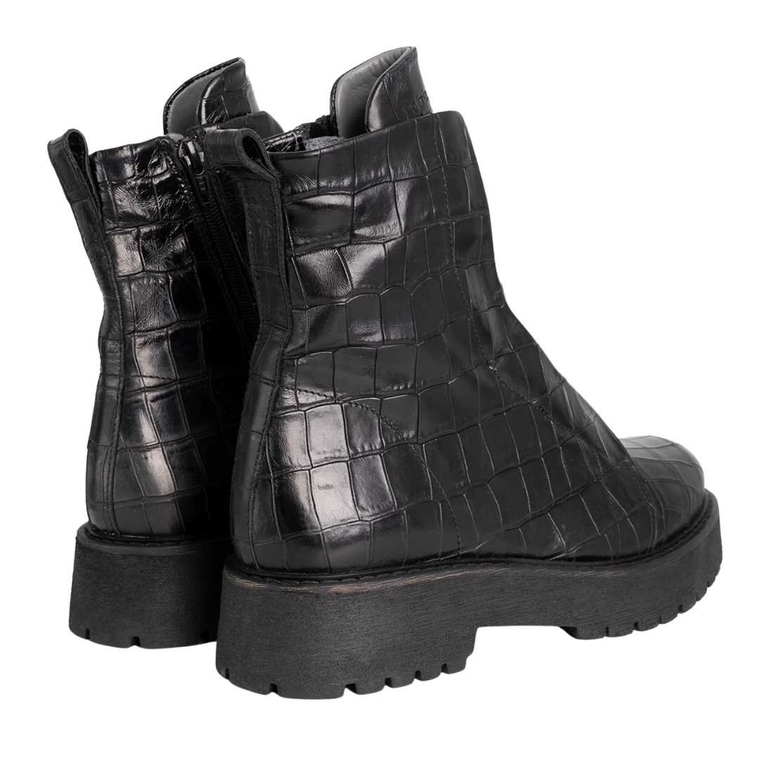 Kuni No Lace Cocco Ankle Boot in Black