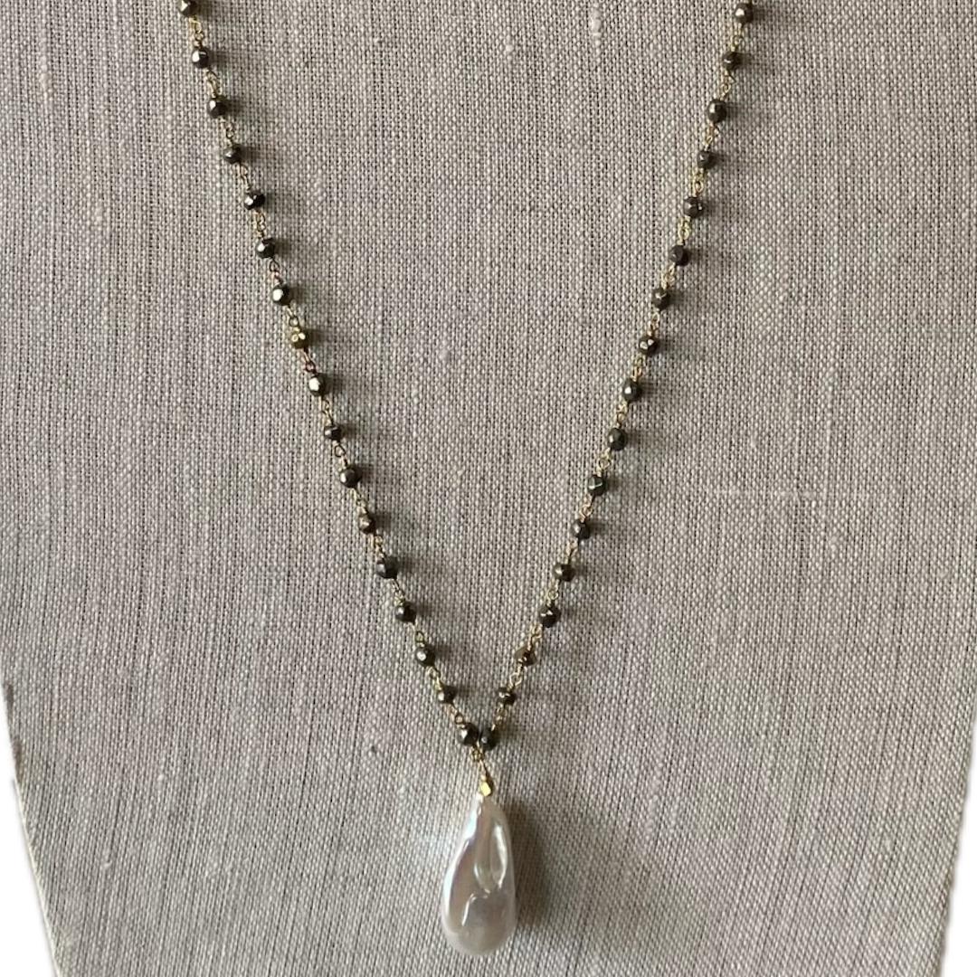 Diddi Long in Pyrite/White
