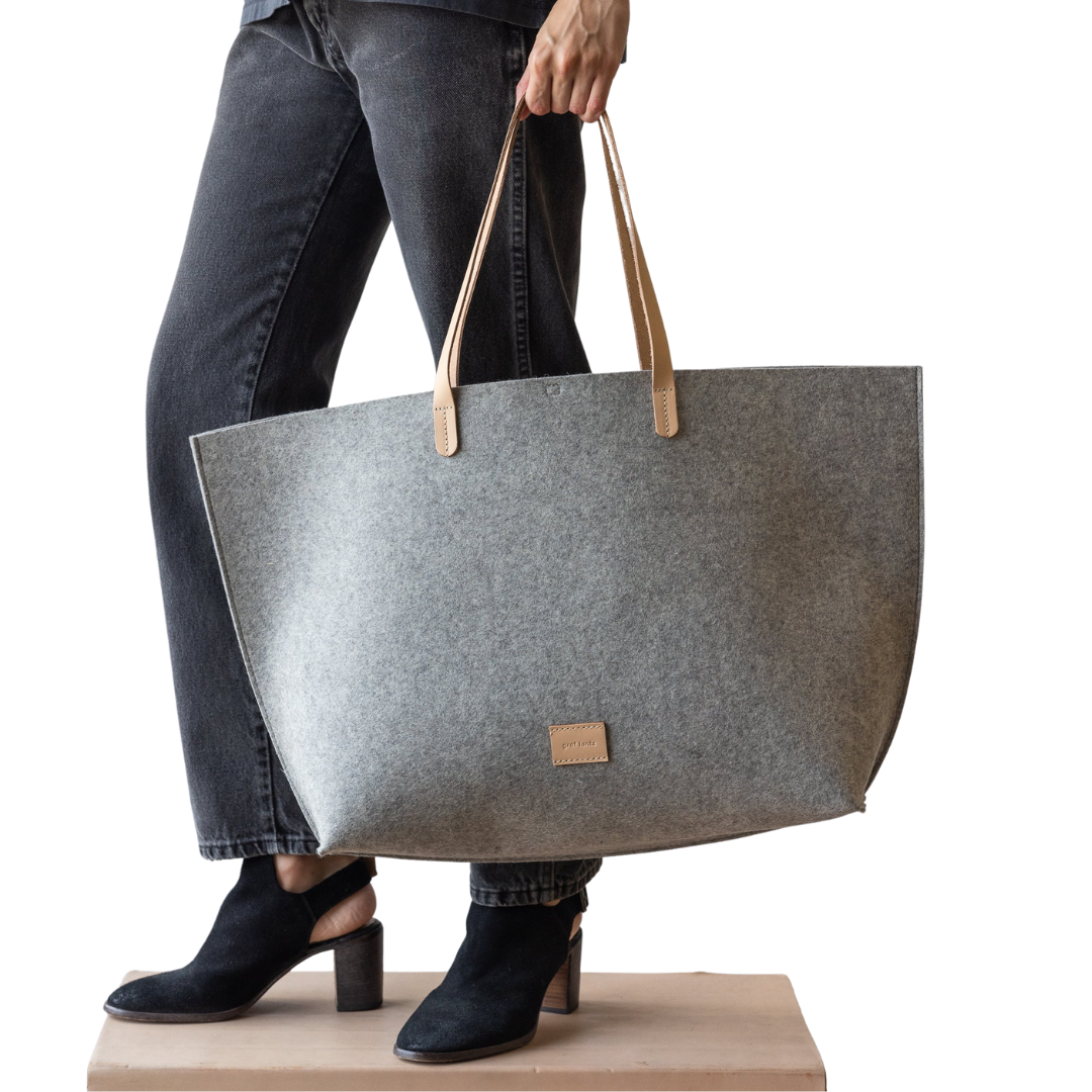 Hana Merino Wool Boat Bag in Granite