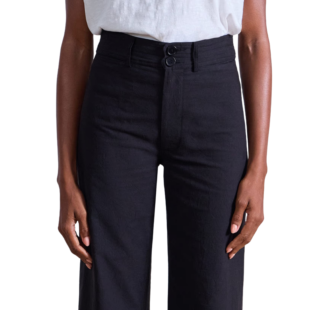 Merida Pant in Black