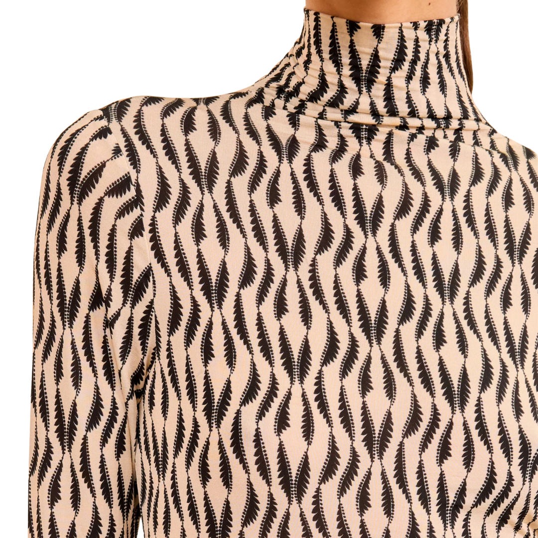 Aurelia Turtleneck in Silhouette