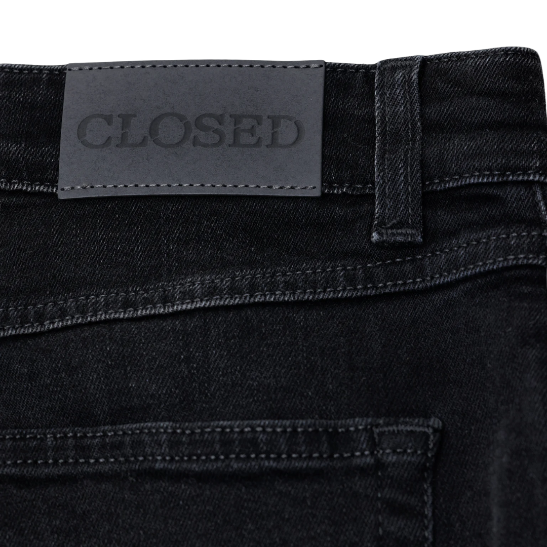 Milo Straight in Dark Grey