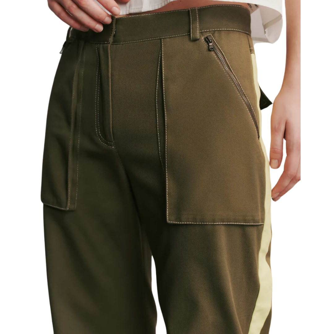 Isa Pant in Dark Olive
