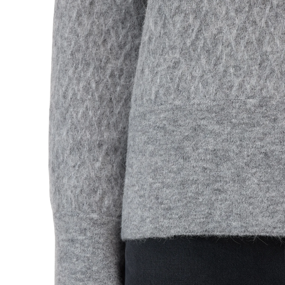 V-Neck Long Sleeve in Light Grey Melange