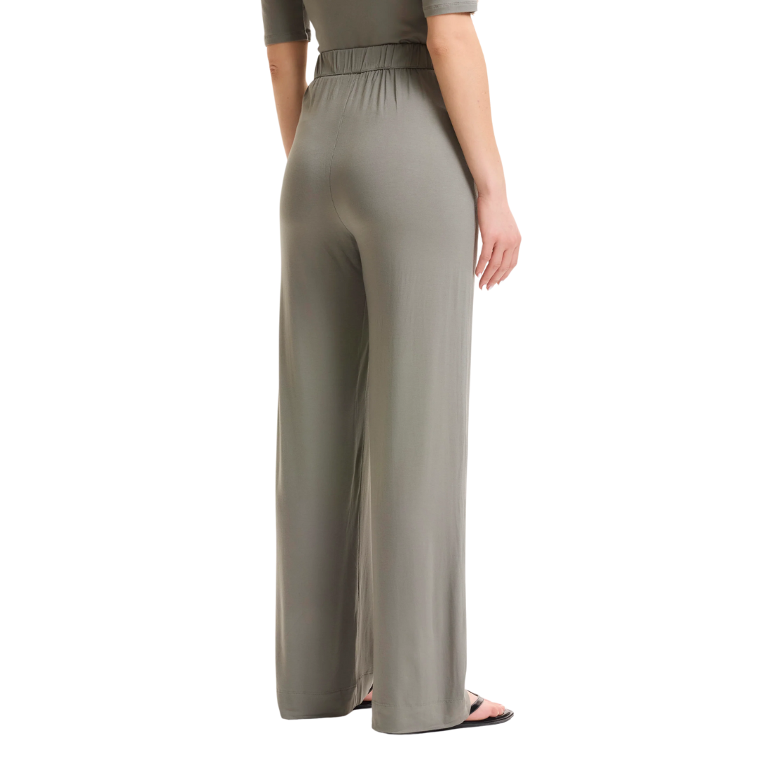Soft Touch Pant in Army Green