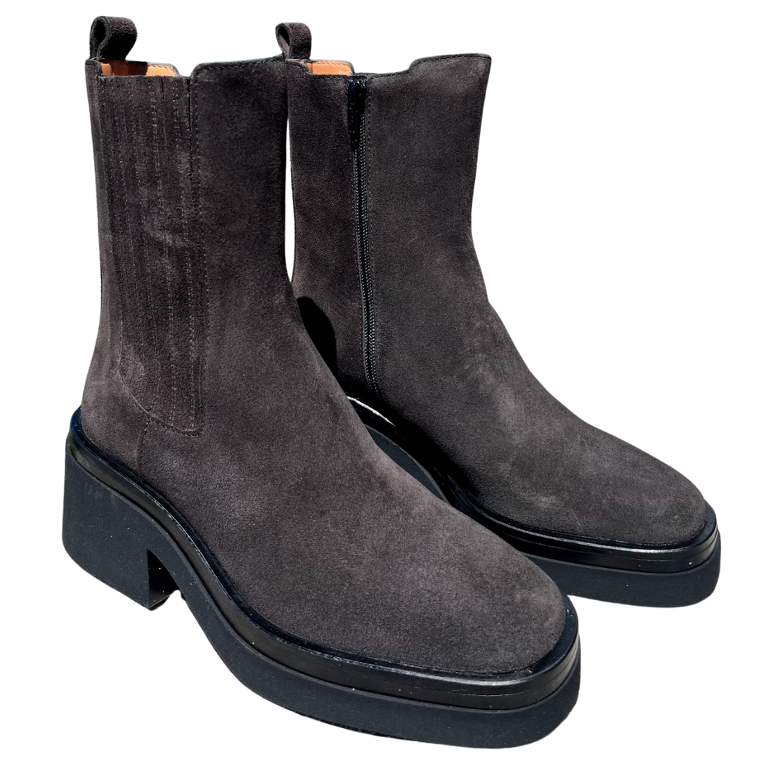 Play Heeled Boots in Crosta Africa