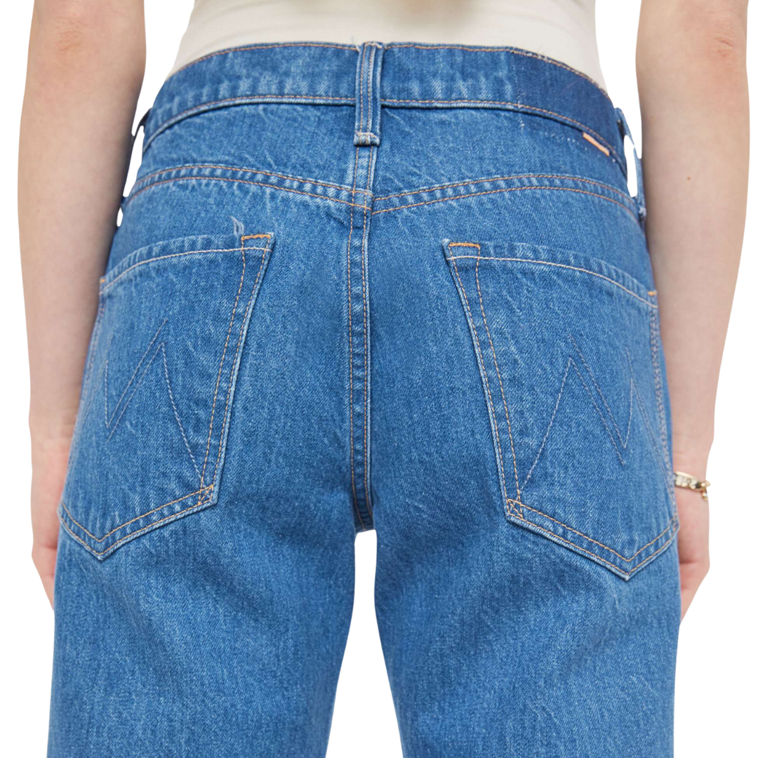 Bookie Sneak in Scoot This Way