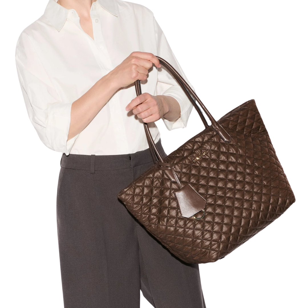 Medium Daily Tote in Walnut