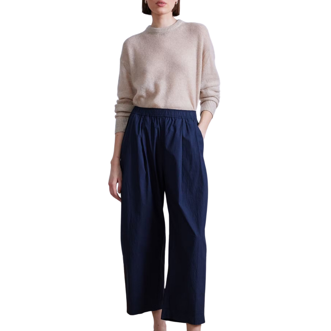 Spa Pleat Pant in Navy