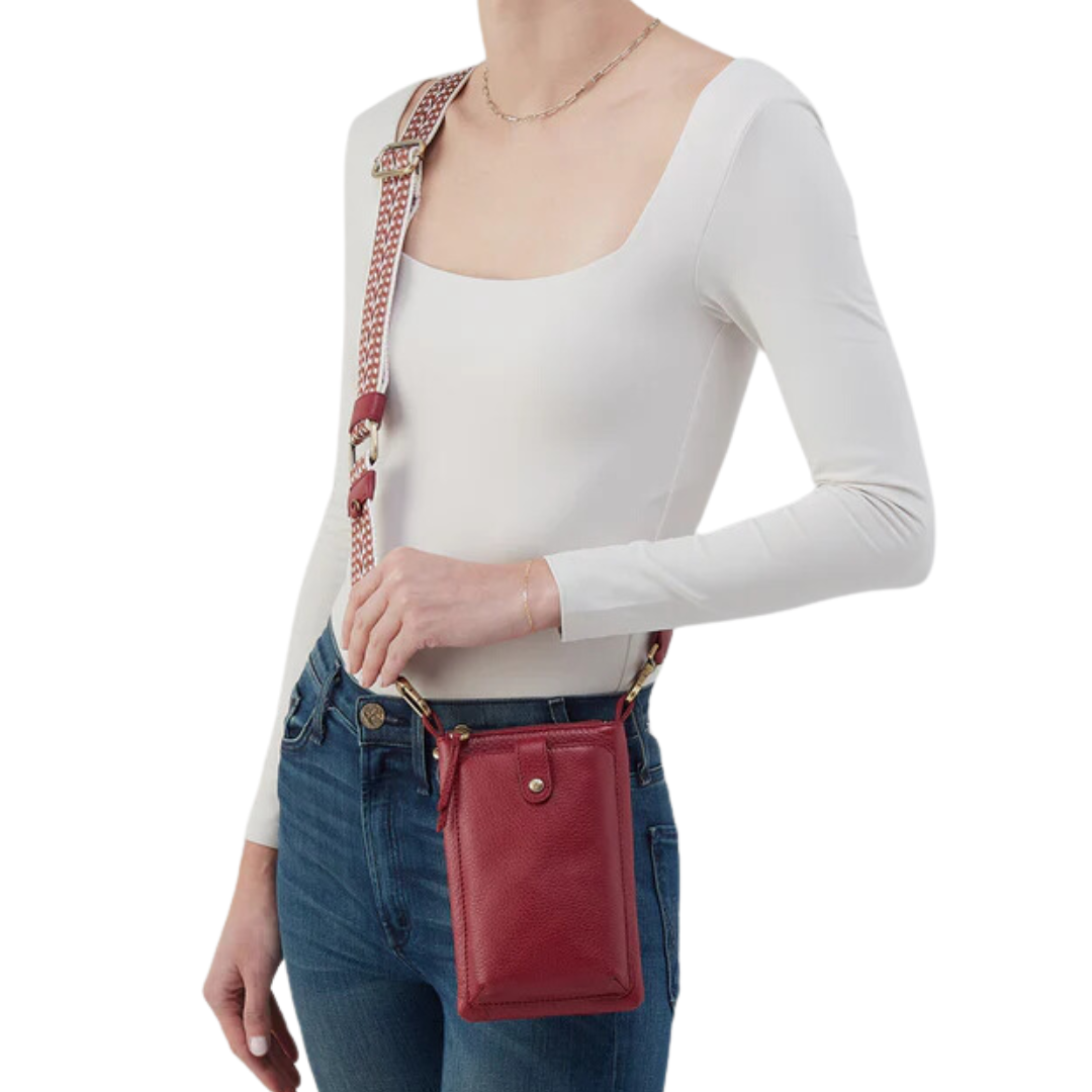 Cass Phone Crossbody in Wine