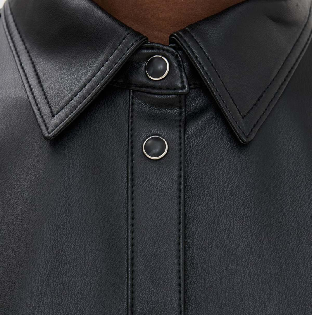 Aderes Shirt in Black
