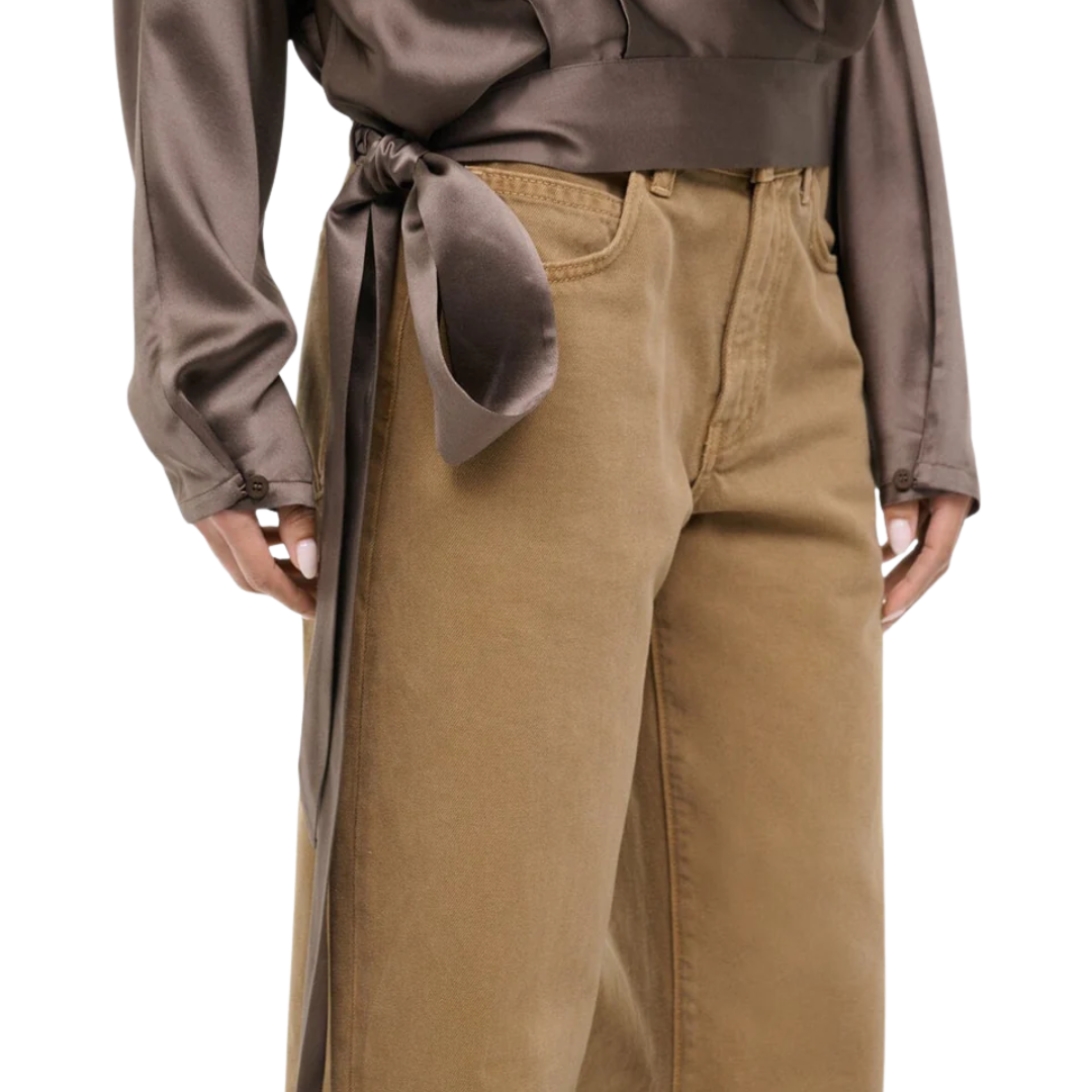 Phoebe Silk Top in Truffle