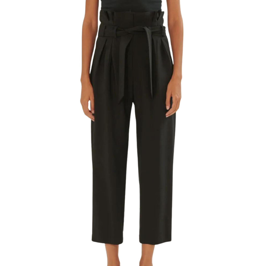 Sandya Cropped Trousers in Black