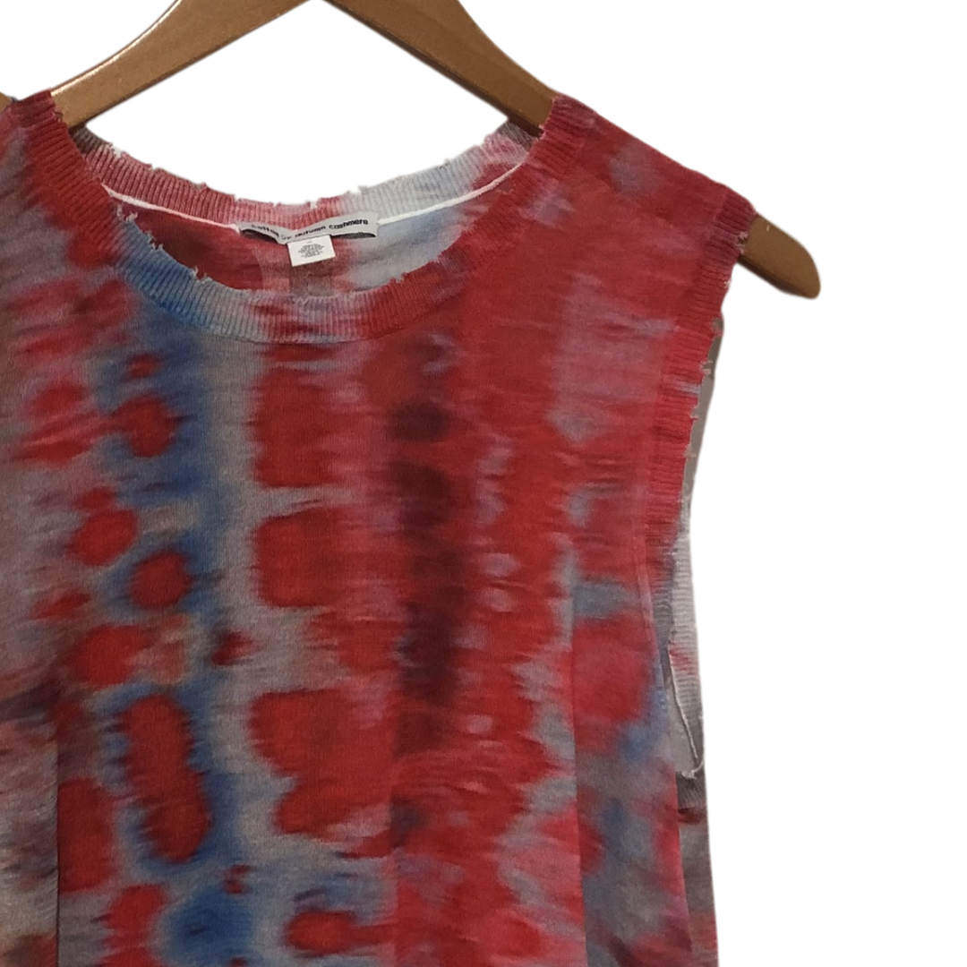 Blurred Animal Print Distressed Muscle Tee in Pimento Combo