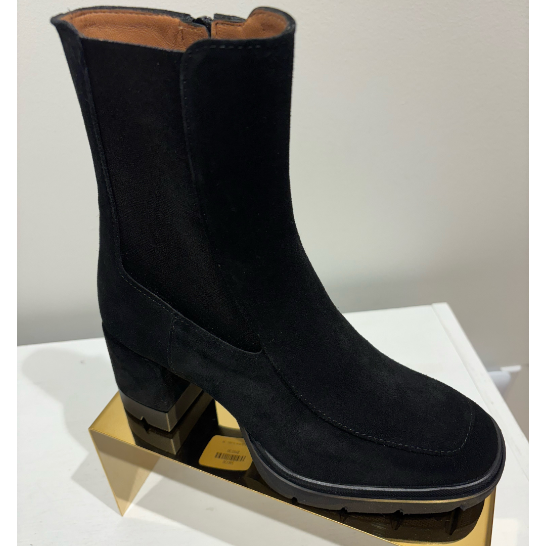 Sharon Heeled Ankle Boots in Crosta Negro