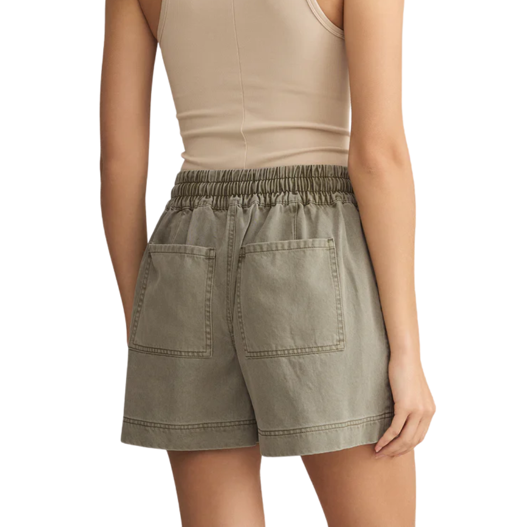 Summerland Short in Dusy Palm