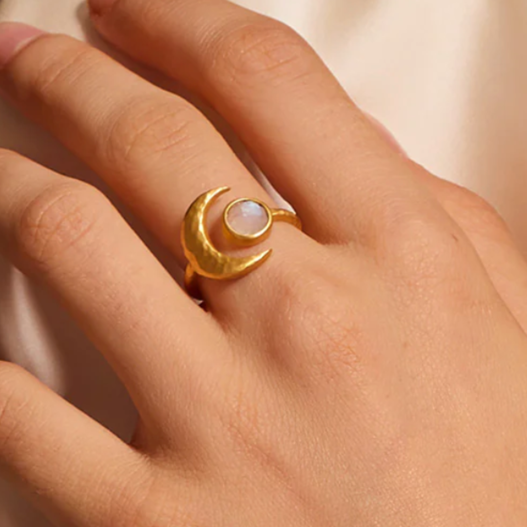 Cradled Ring in Gold
