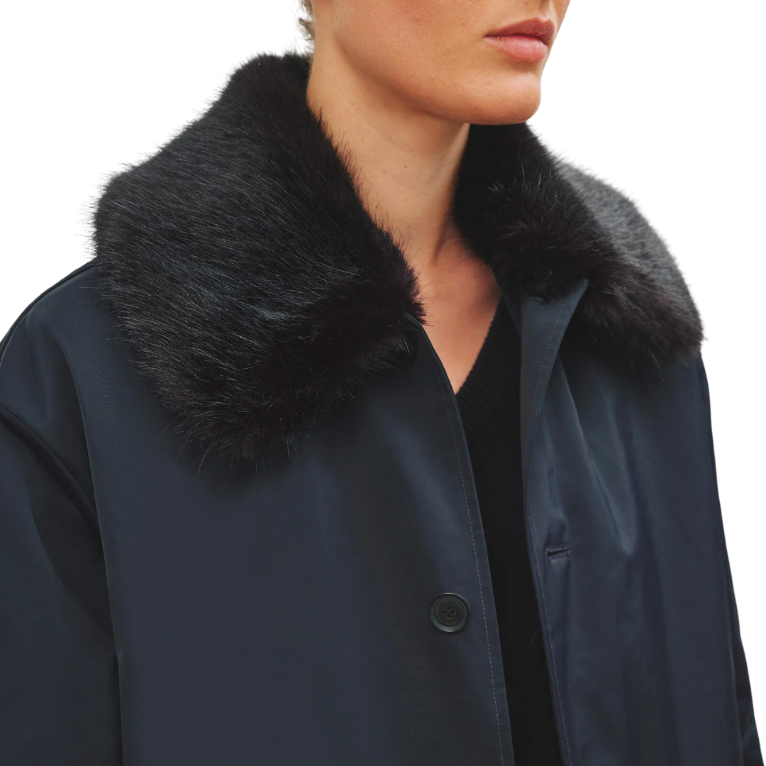 Blaise Parka in Dark Navy/Black