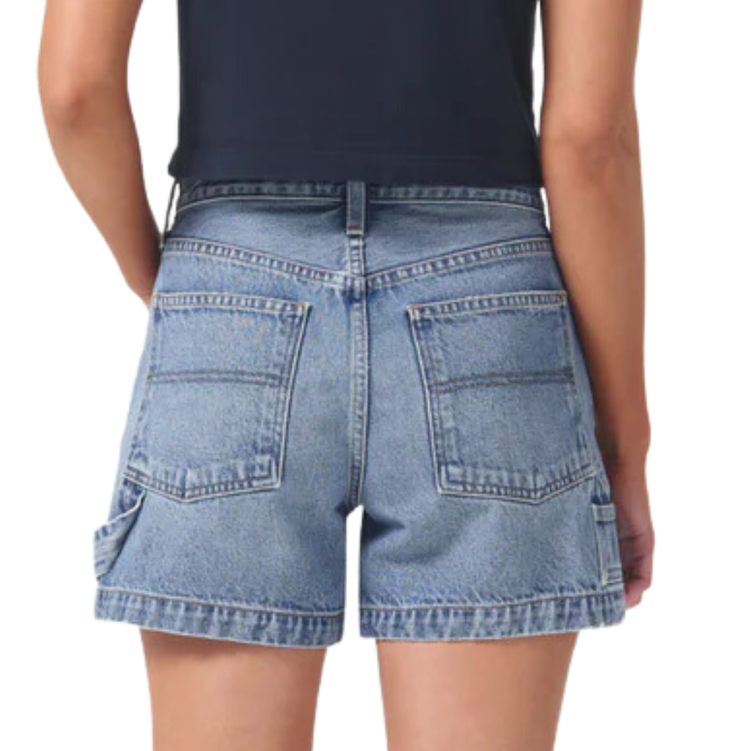 Magda Short in Entrance