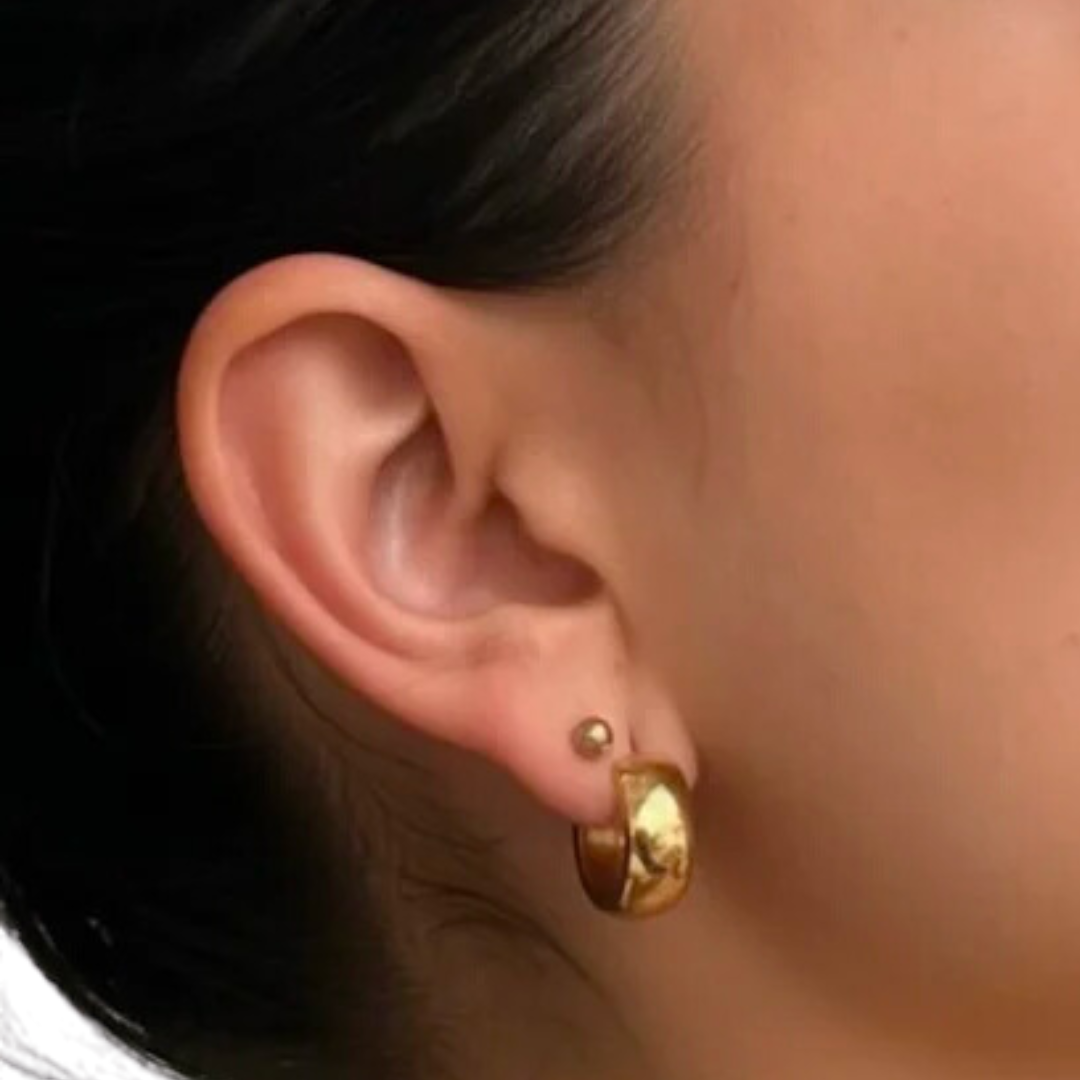 Cosa Mini Hoop Earring in Gold