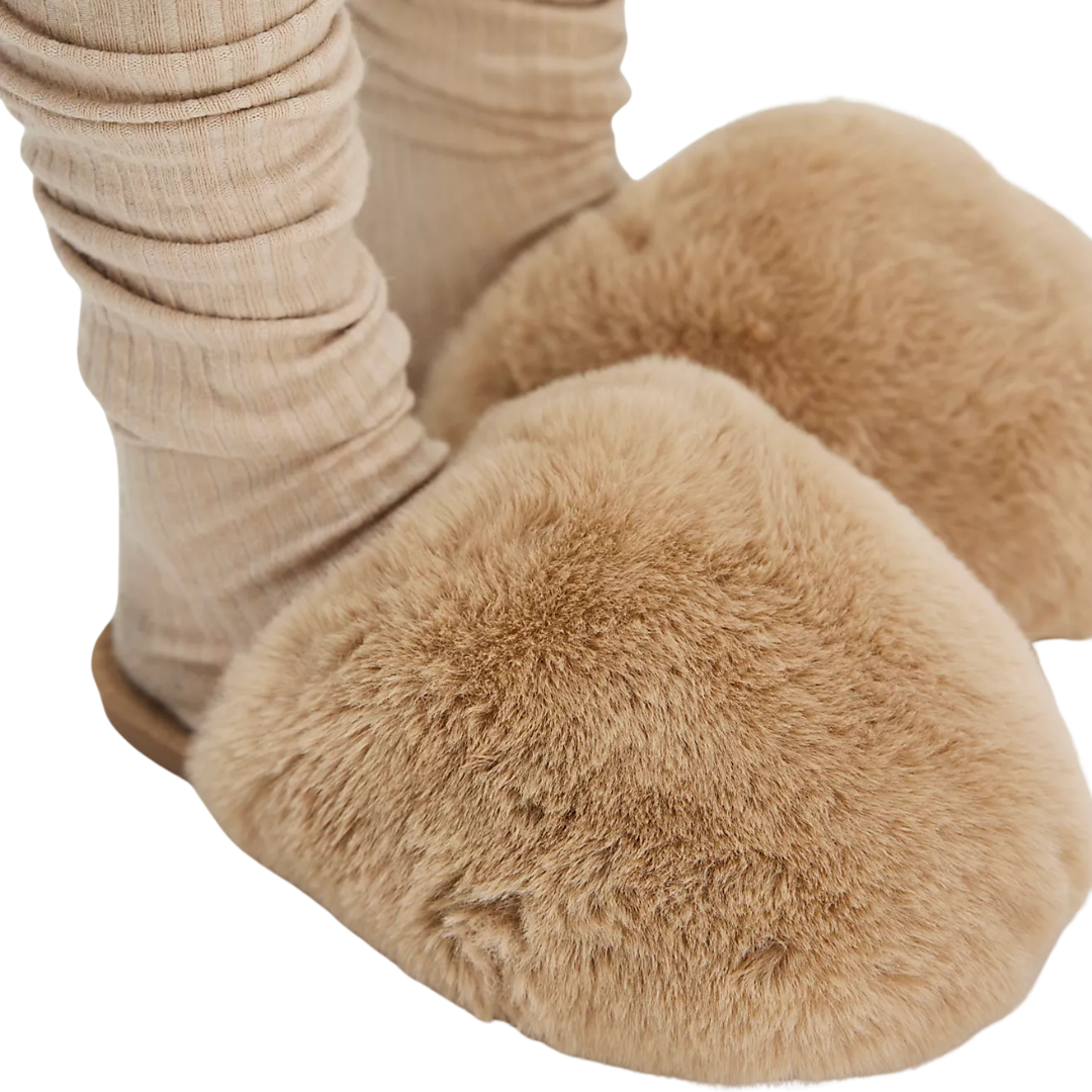 Snowball Sliper in Taupe Faux Fur