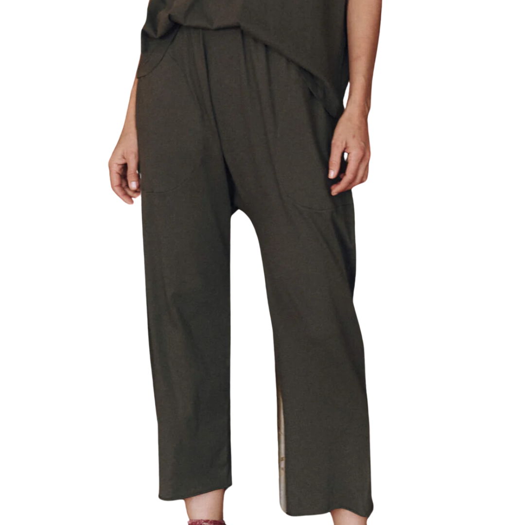 The Lounge Crop in Washed Black