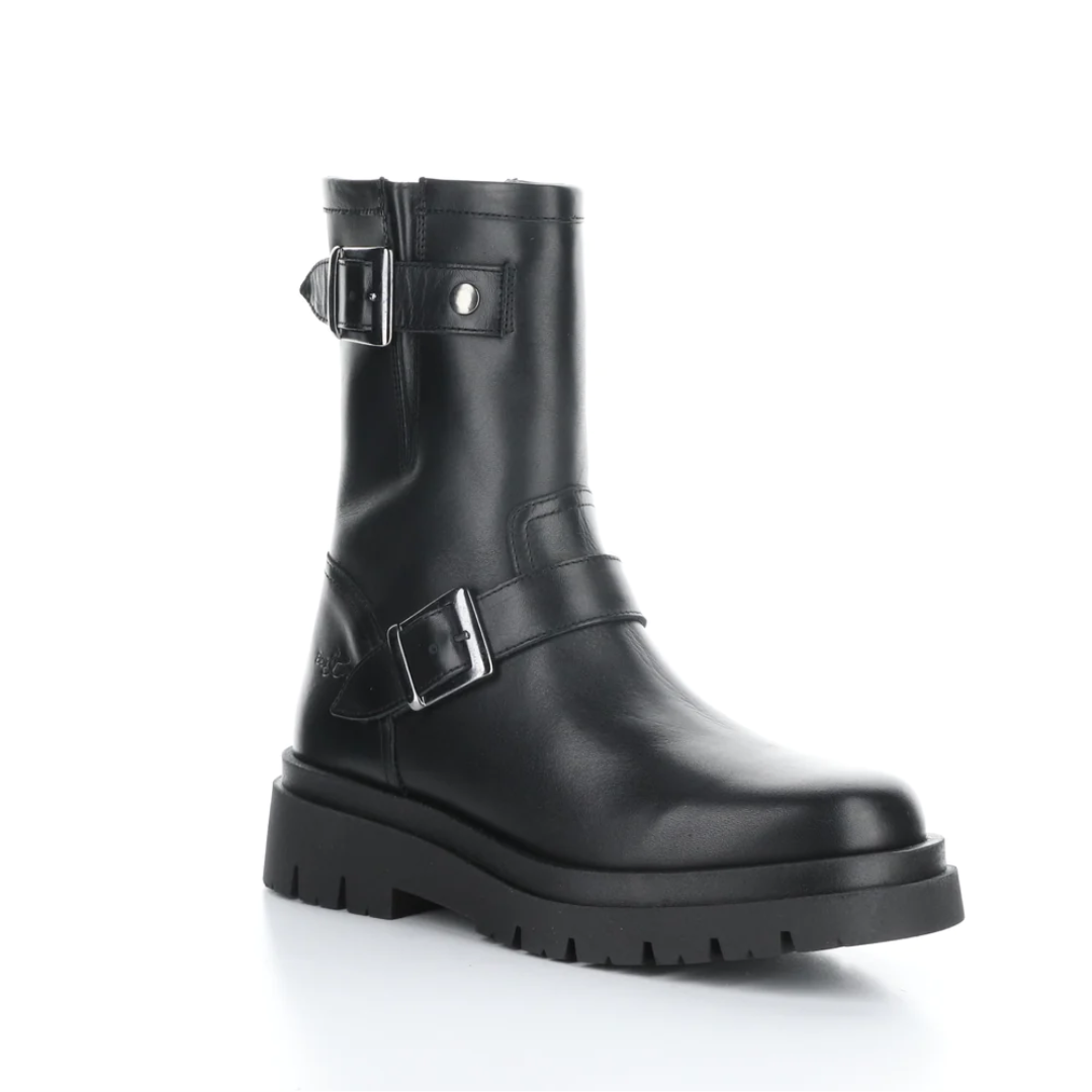 Marang Round Toe Boots in Black