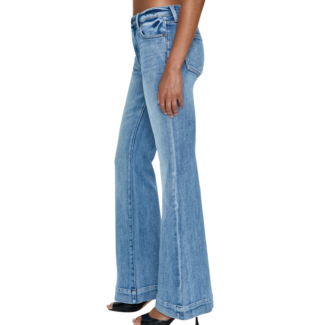Kinsley Mid Rise Ultra Flare in Paradise