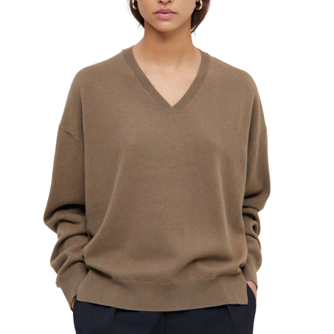 V-Neckline Sweater in Chocolate Chip